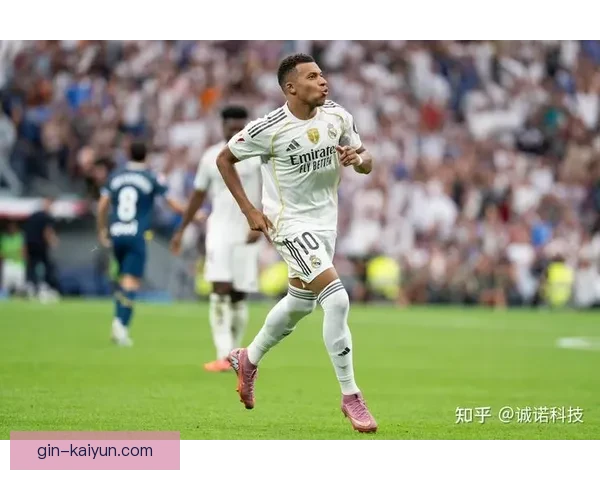 西甲新赛季绿白条纹队伍表现惊艳，状态回暖备受关注