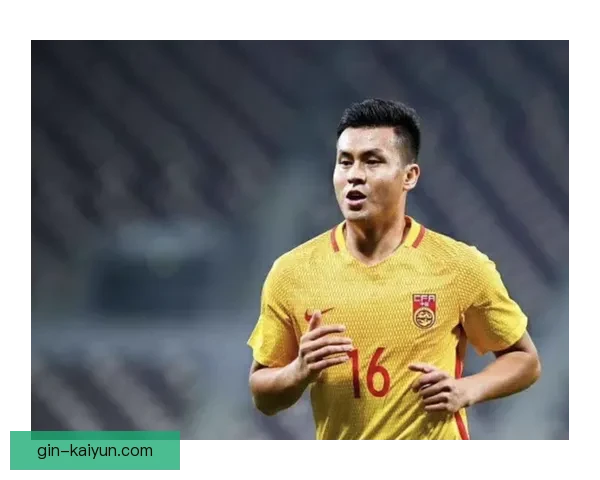 中国足球力量逐渐崭露头角，备受关注的年轻球员表现亮眼
