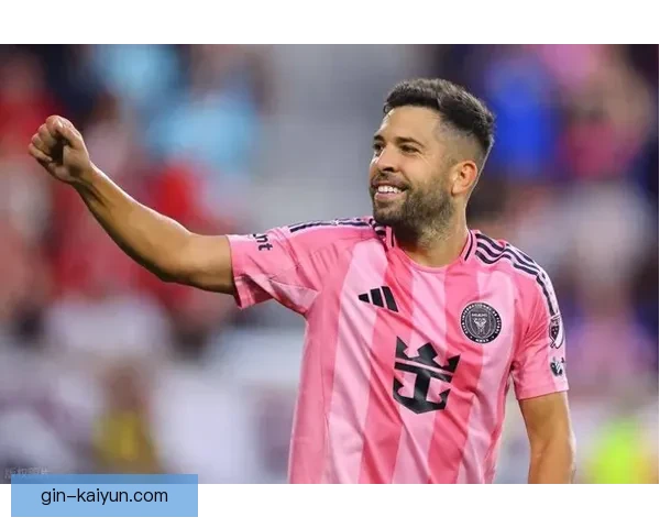 阿尔巴巴萨告别盛典引发球迷热议，职业生涯落幕引人关注