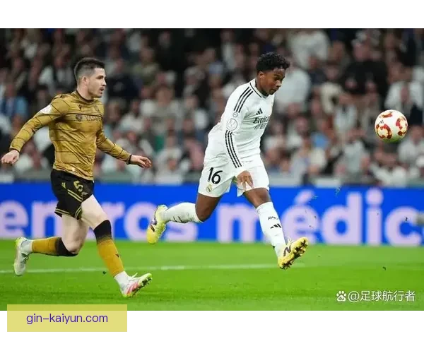 库尔图瓦在沙特联赛表现值得关注，状态持续提升引发期待