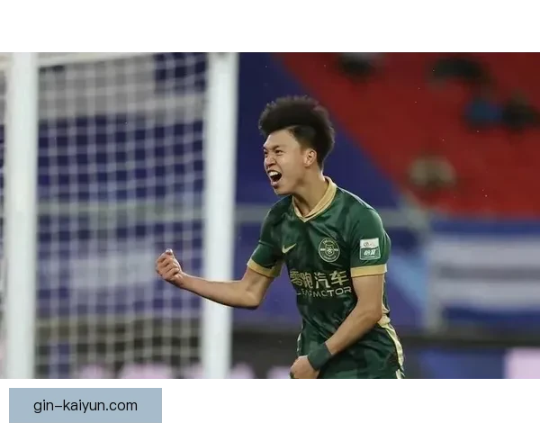 足球新星全纪录展现年轻球员持续提升的竞技状态与未来潜力