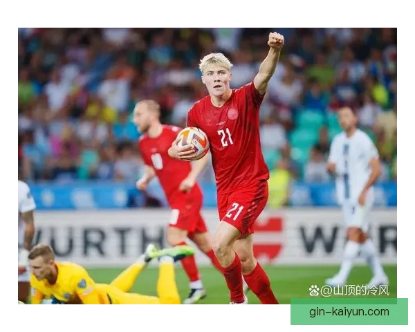 丹麦中场霍伊别尔近期表现稳健，攻防两端持续提升
